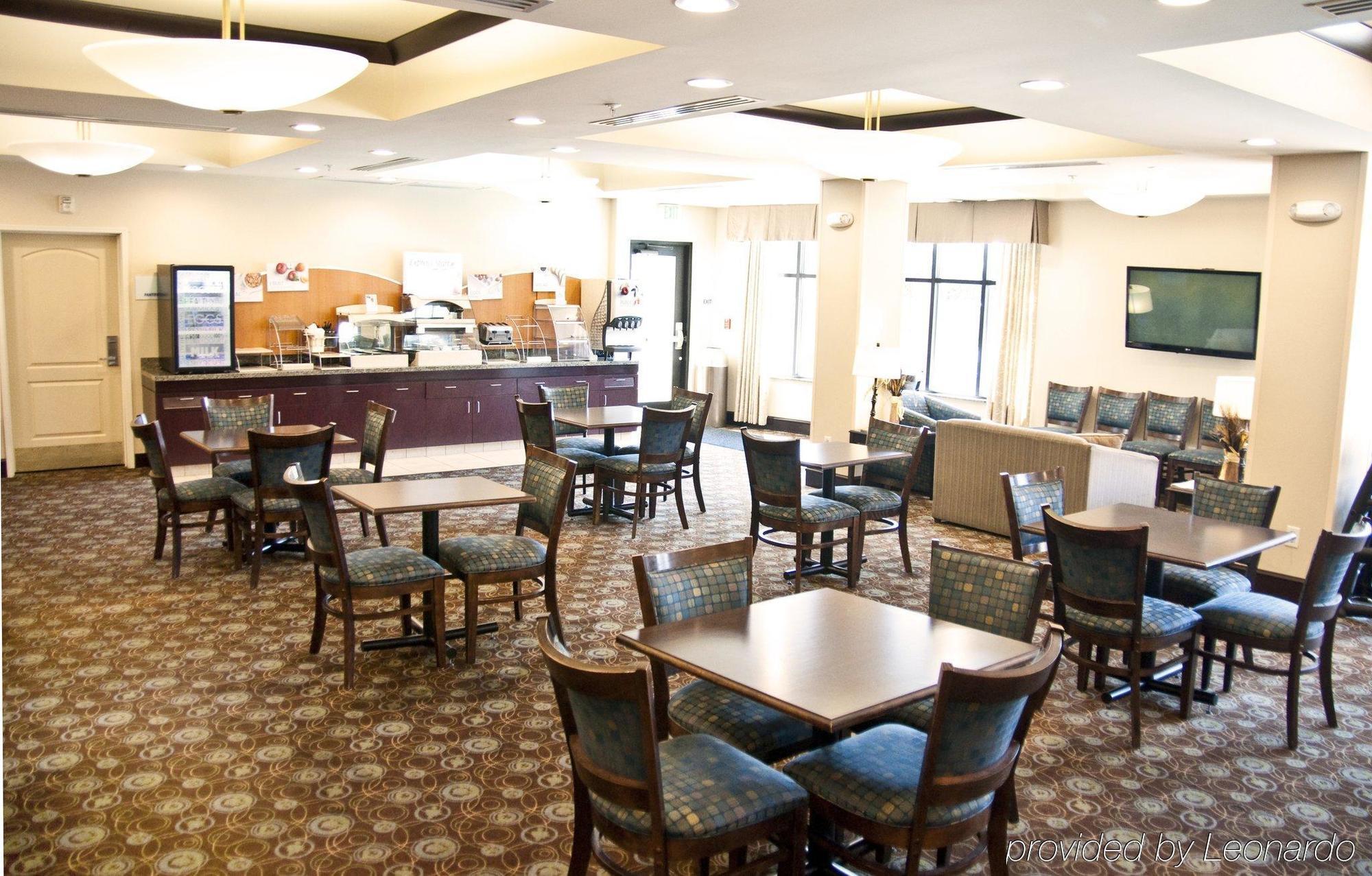 Holiday Inn Express & Suites Clovis Fresno Area By Ihg Exterior foto
