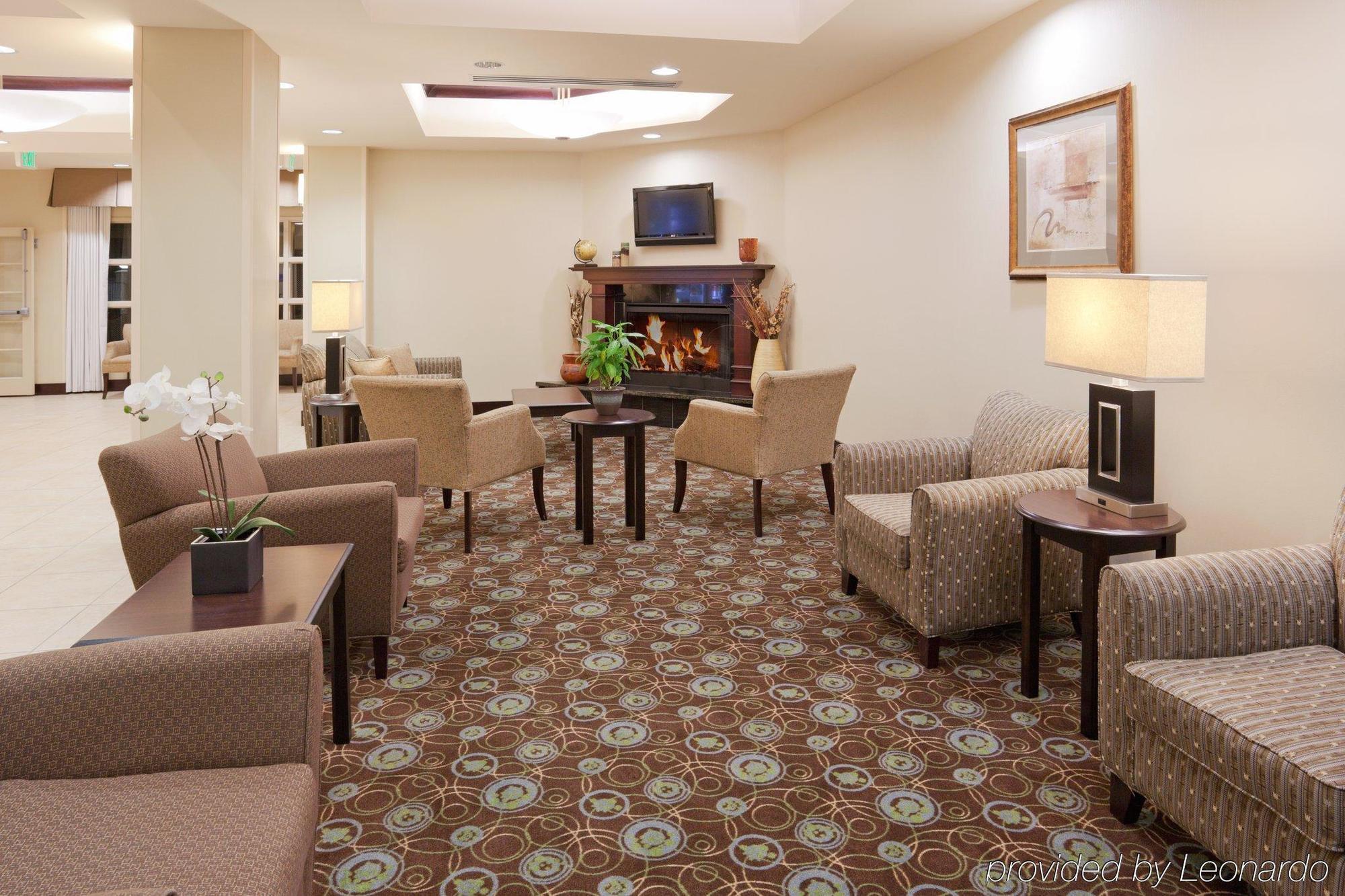 Holiday Inn Express & Suites Clovis Fresno Area By Ihg Exterior foto