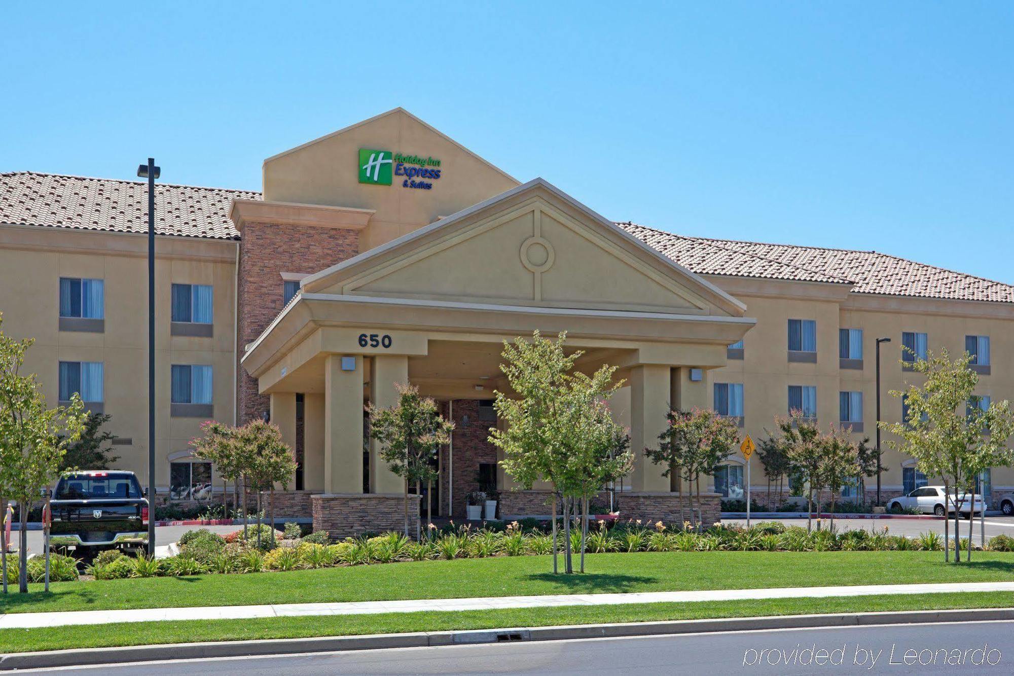 Holiday Inn Express & Suites Clovis Fresno Area By Ihg Exterior foto