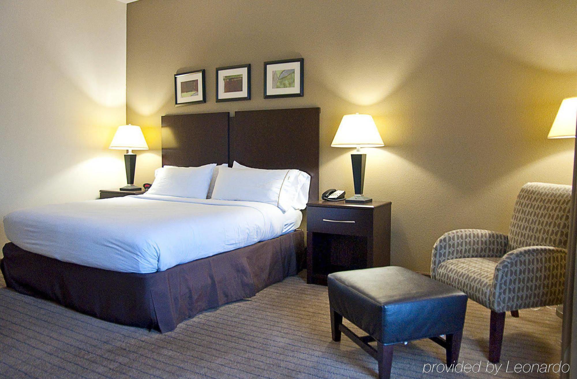 Holiday Inn Express & Suites Clovis Fresno Area By Ihg Exterior foto