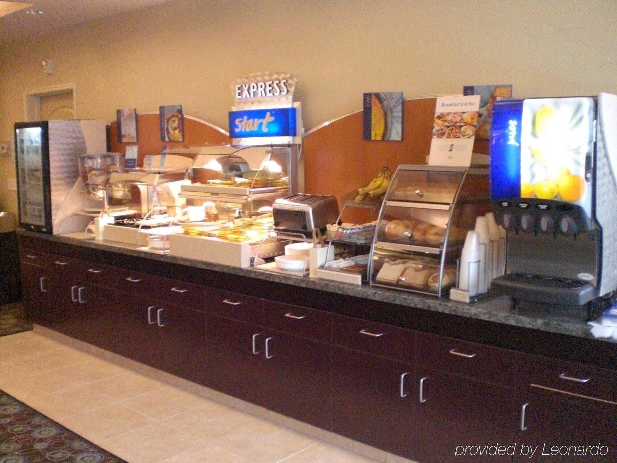 Holiday Inn Express & Suites Clovis Fresno Area By Ihg Exterior foto